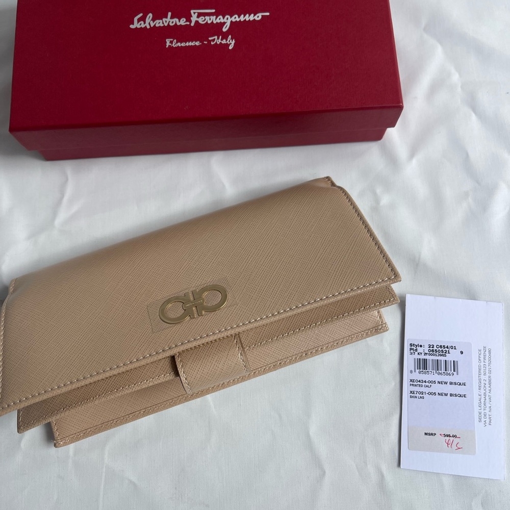 Salvatore Ferragamo EURO wallet C654 new bisque $595 RARE!!!!!!